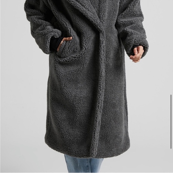 #18 Grey Gray Oversized Sherpa Plush Teddy Faux Fur Coat - Picture 3 of 12